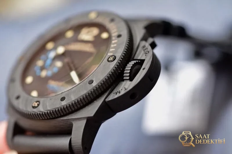 VS Factory Panerai 616 V3 versiyonunda hangi noktalar geliştirildi? - Arka Kapak ve Mekanizma Detayı