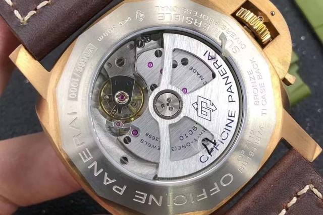 VS Factory Panerai bronz PAM968 kol saati: erkeklere özgü bir karizmanın incelemesi — 4. fotoğraf
