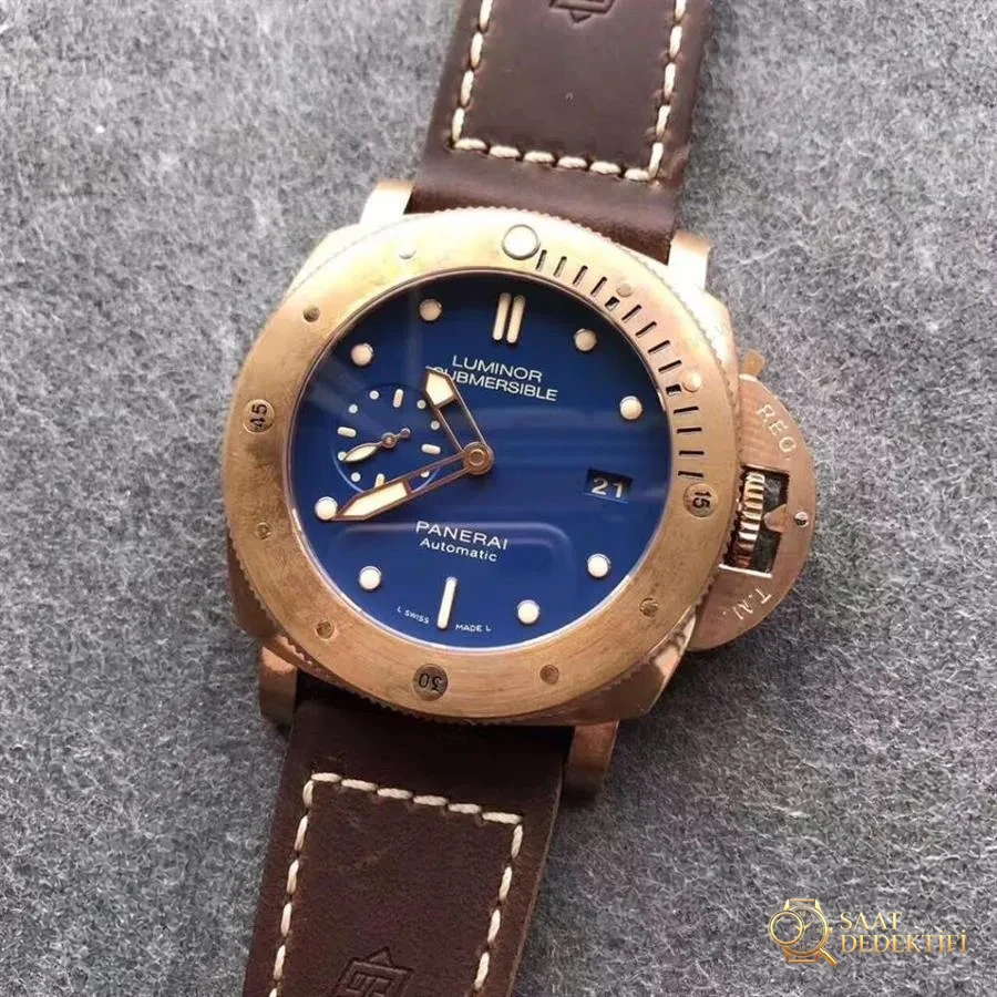 VS Factory Panerai PAM00671 «Bronz Retro» Saat İncelemesi - Fosfor ve Super-LumiNova Gece Görünümü