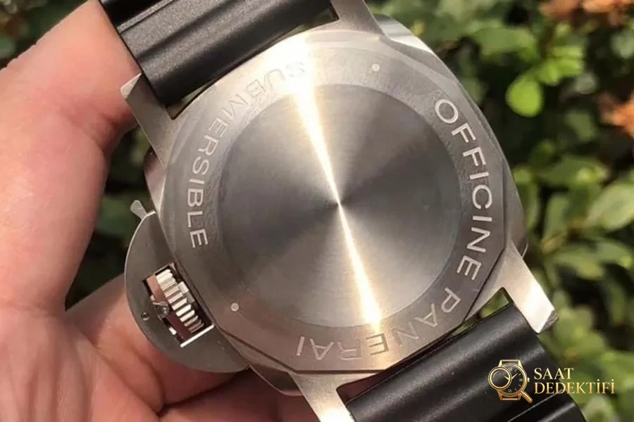 VS Factory Panerai PAM00799 Submersible Serisi Saat İncelemesi - Klips Kilidi ve Lazer Damgalar