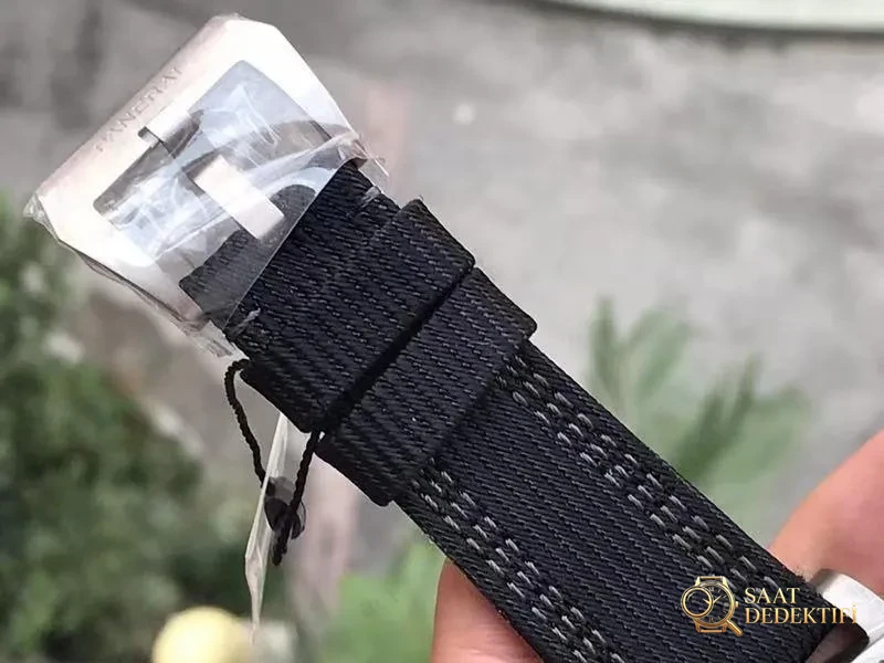 VS Factory Panerai PAM00984 saat incelemesi - Mekanizma Zemberek ve Balans Detayı