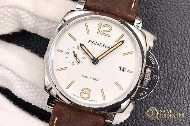 VS Factory Panerai PAM01046 saat incelemesi - Arka Kapak ve Mekanizma Detayı