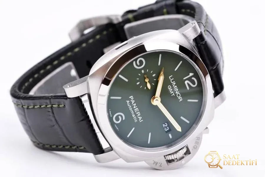 VS Factory Panerai PAM01056 Saat İncelemesi - Makro Kadran ve İndeks İşçiliği