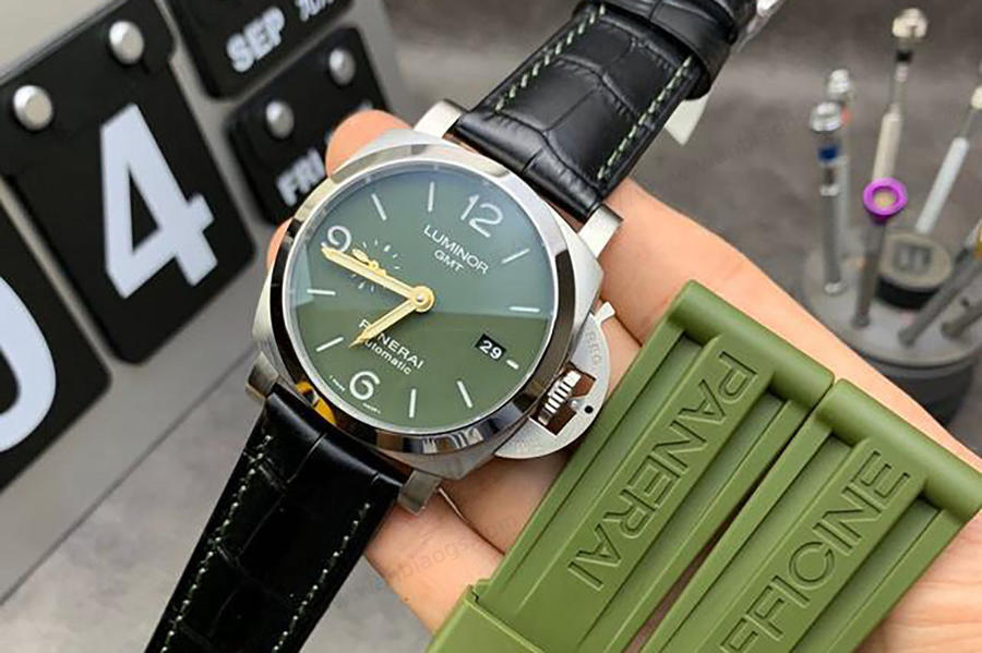 VS Factory Panerai PAM01056 yeşil kadranlı saat incelemesi — 6. fotoğraf
