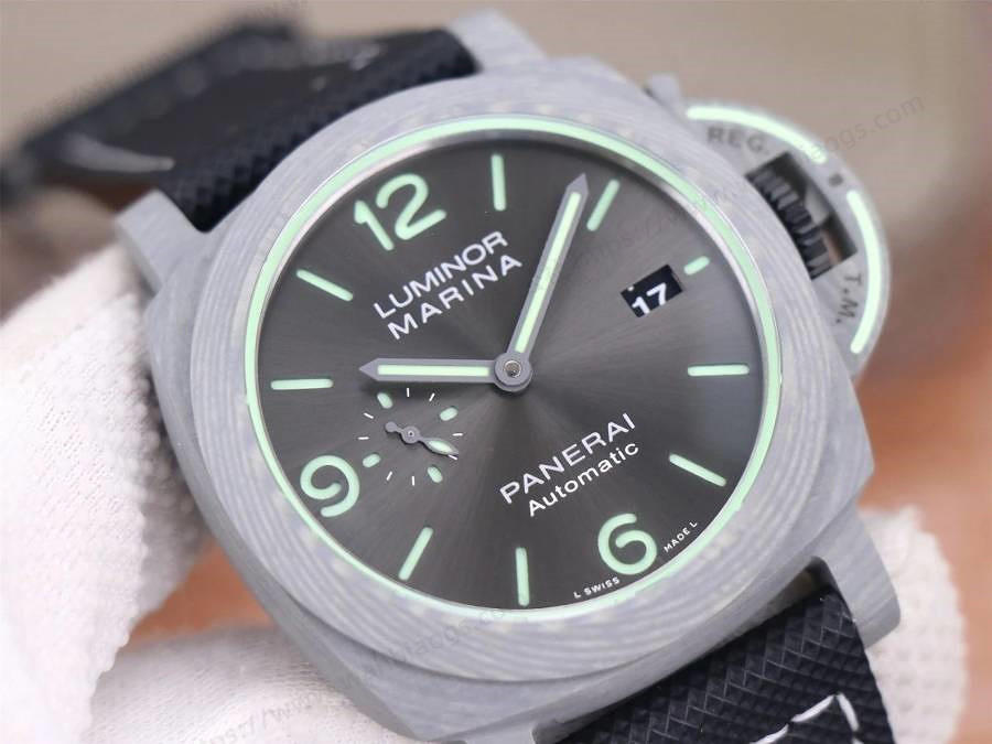 VS Factory Panerai PAM01119 bazalt fiber kasalı tam lumeli saat incelemesi — 4. fotoğraf