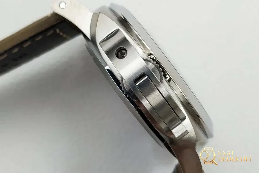 VS Factory Panerai PAM01314 Saat İncelemesi - Arka Kapak ve Mekanizma Detayı