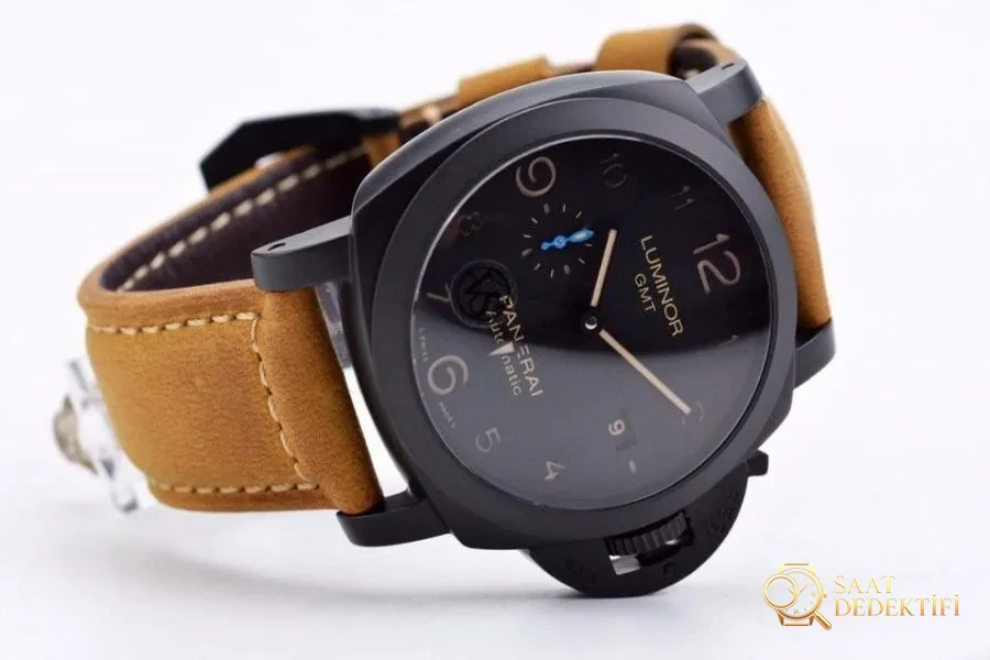VS Factory Panerai PAM01441 saat incelemesi - Arka Kapak ve Mekanizma Detayı