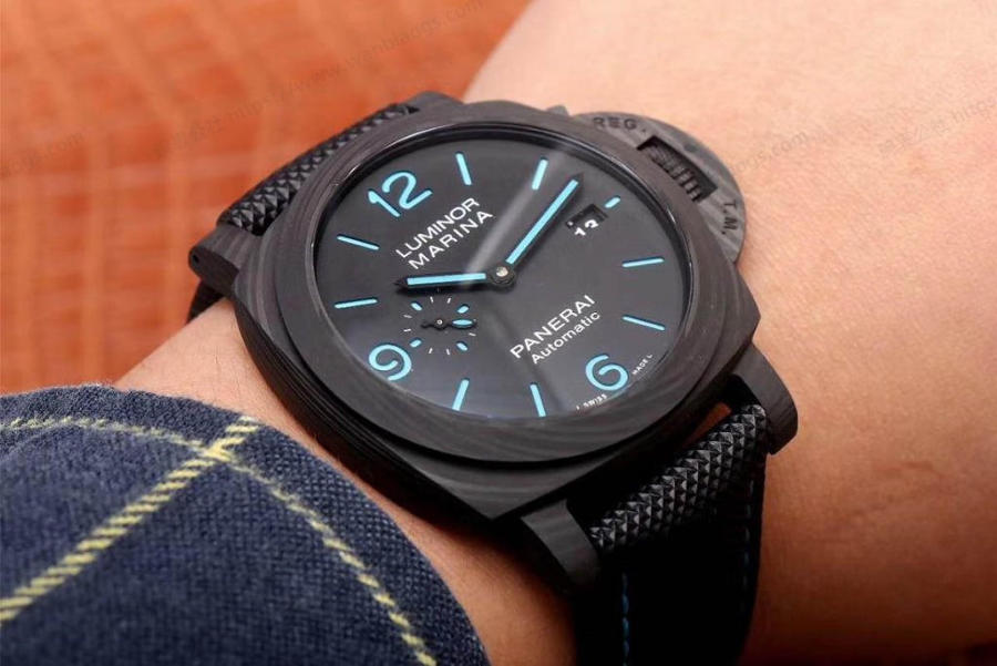 VS Factory Panerai PAM01661 Karbon Fiber Saat İncelemesi — 2. fotoğraf