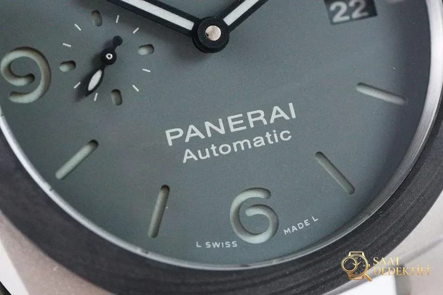 VS Factory Panerai PAM01662 saat incelemesi - Arka Kapak ve Mekanizma Detayı