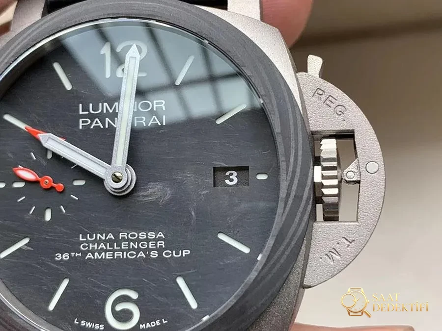 VS Factory Panerai PAM1096 Replika Kol Saati - VS Saat - Arka Kapak ve Mekanizma Detayı