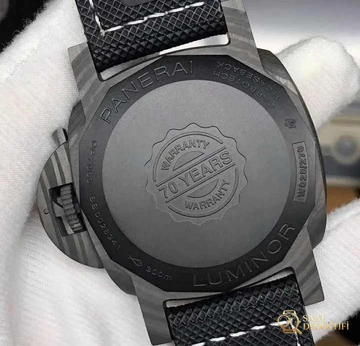 VS Factory Panerai PAM1118 Efsanevi Lume Karbon Fiber Kol Saati İncelemesi - Arka Kapak ve Mekanizma Detayı