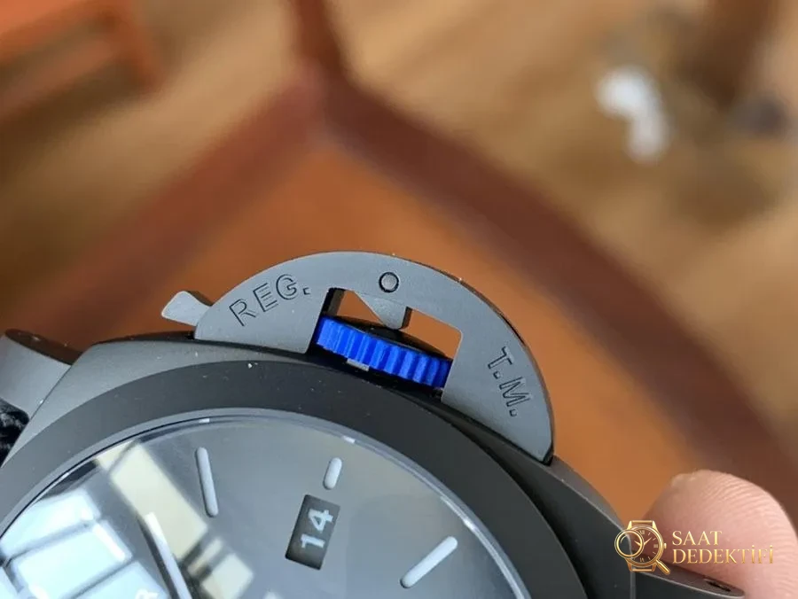 VS Factory Panerai PAM1176 Replika Kol Saati - VS Saat - Arka Kapak ve Mekanizma Detayı