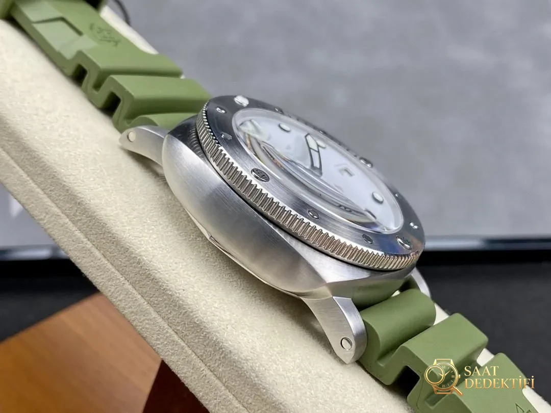 VS Factory Panerai PAM1226, P900 mekanizmasıyla kalitesi yine iyi mi? - Bilezik, Toka ve Klips Mekanizması