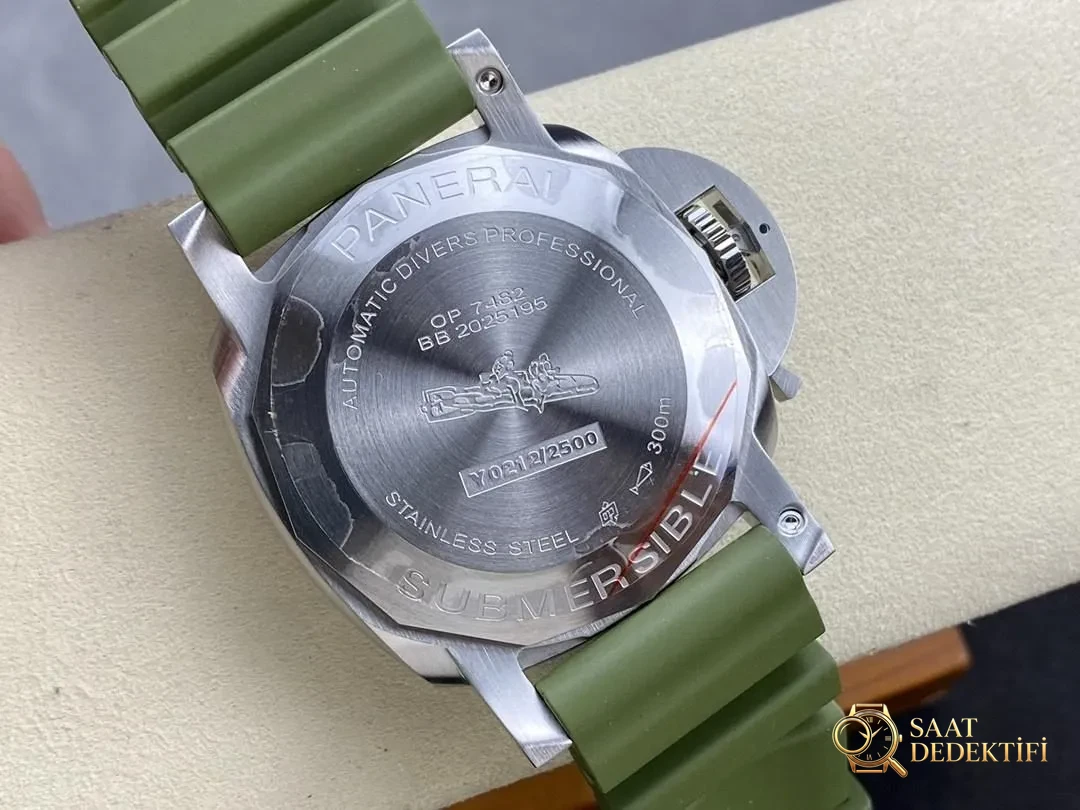 VS Factory Panerai PAM1226, P900 mekanizmasıyla kalitesi yine iyi mi? - Klips Kilidi ve Lazer Damgalar