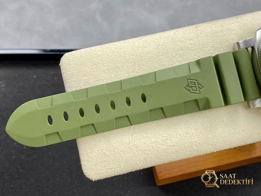 VS Factory Panerai PAM1226, P900 mekanizmasıyla kalitesi yine iyi mi? - Fosfor ve Super-LumiNova Gece Görünümü
