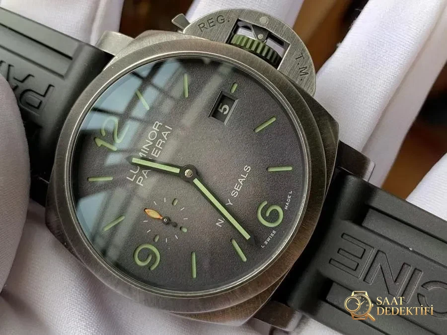 VS Factory Panerai PAM1412 replika kol saati - VS saat - Arka Kapak ve Mekanizma Detayı
