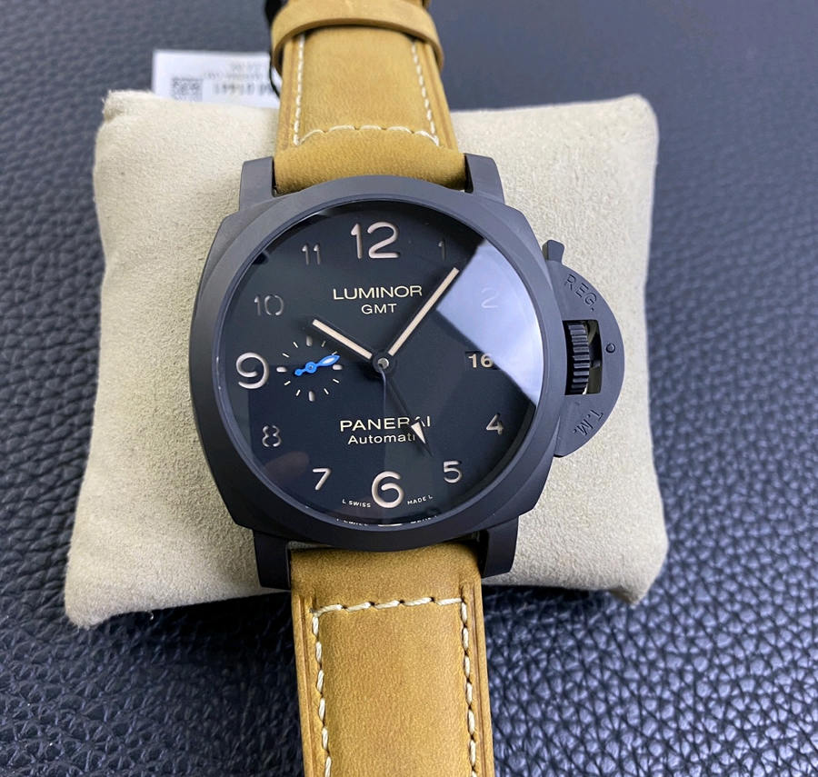 VS Factory Panerai PAM1441 seramik kol saati incelemesi — 4. fotoğraf