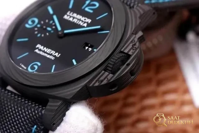 VS Factory Panerai PAM1661 karbon fiber saat incelemesi - Arka Kapak ve Mekanizma Detayı