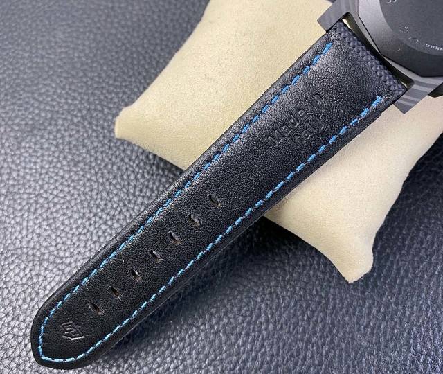 VS Factory Panerai PAM1661 karbon fiber saat incelemesi — 8. fotoğraf