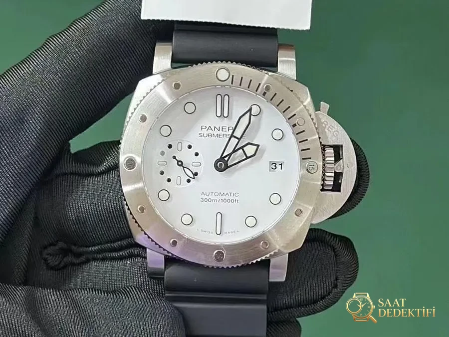 Panerai Luminor Submersible PAM2223 VS Factory İncelemesi - Ön Görünüm ve Kasa Tasarımı