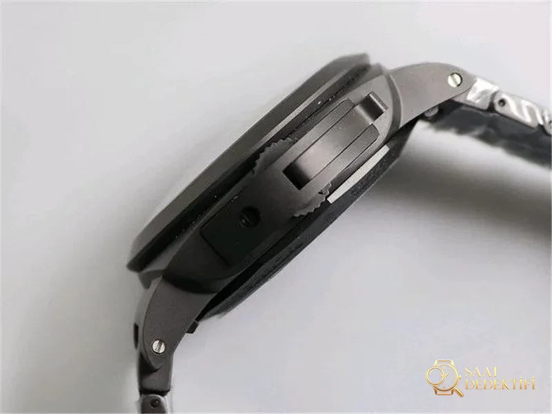 VS Factory Panerai PAM438 Saat İncelemesi - Arka Kapak ve Mekanizma Detayı