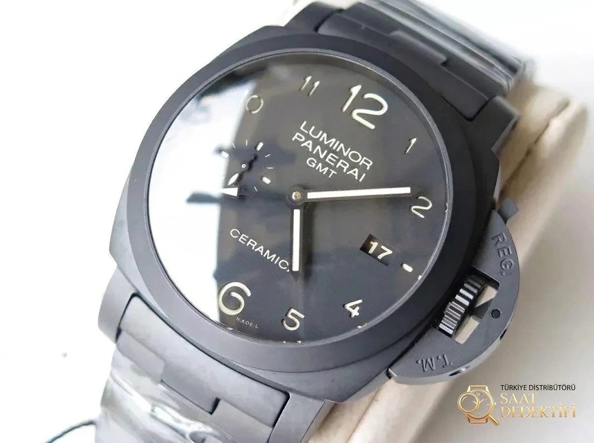 VS Factory Panerai PAM438 V2 versiyonu tam seramik saat incelemesi - Arka Kapak ve Mekanizma Detayı