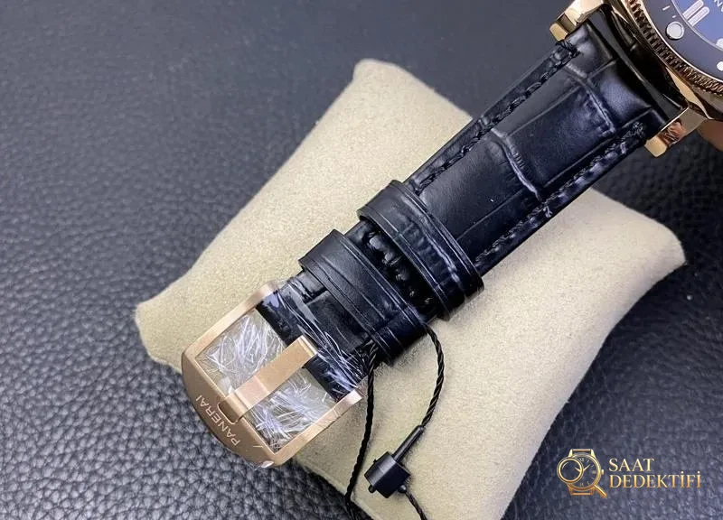 VS Factory Panerai PAM974 kırmızı altın 42 MM saat incelemesi - Klips Kilidi ve Lazer Damgalar