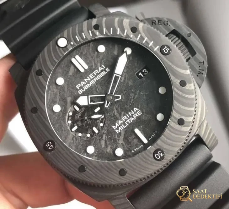 Panerai Luminor Submersible PAM979 VS Factory İncelemesi - Ön Görünüm ve Kasa Tasarımı