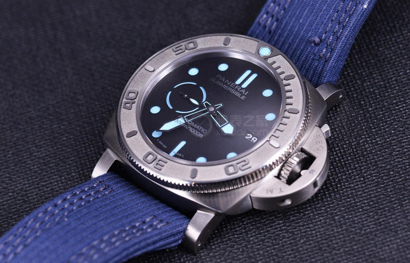 VS Factory Panerai Submersible serisi PAM00985 saat incelemesi — 1. fotoğraf