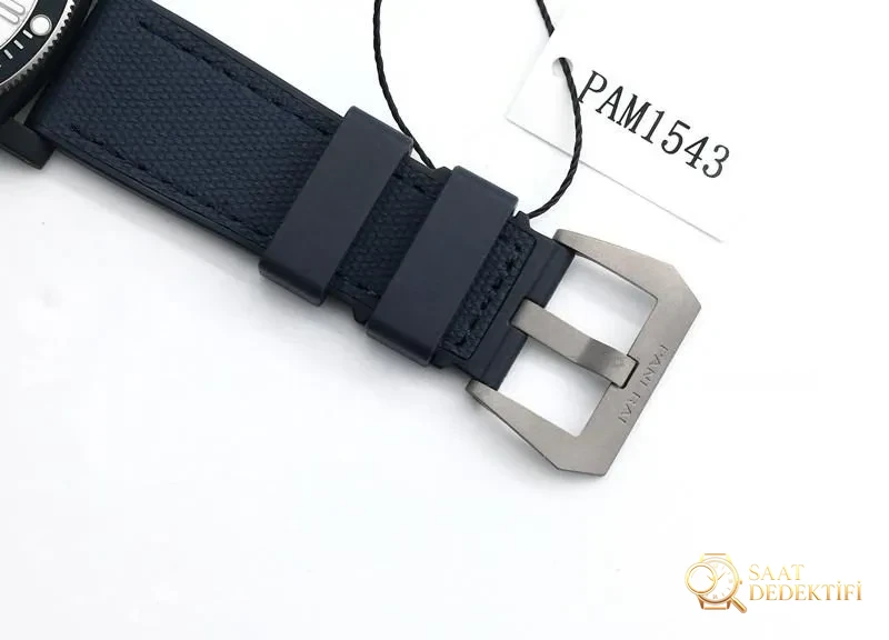 VS Factory Panerai Submersible Serisi PAM01543 Replika Kol Saati - VS Saat - Fosfor ve Super-LumiNova Gece Görünümü