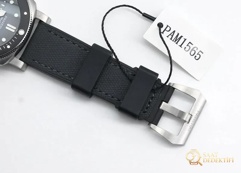 VS Factory Panerai Submersible Serisi PAM01565 Replika Kol Saati - VS Saat - Fosfor ve Super-LumiNova Gece Görünümü