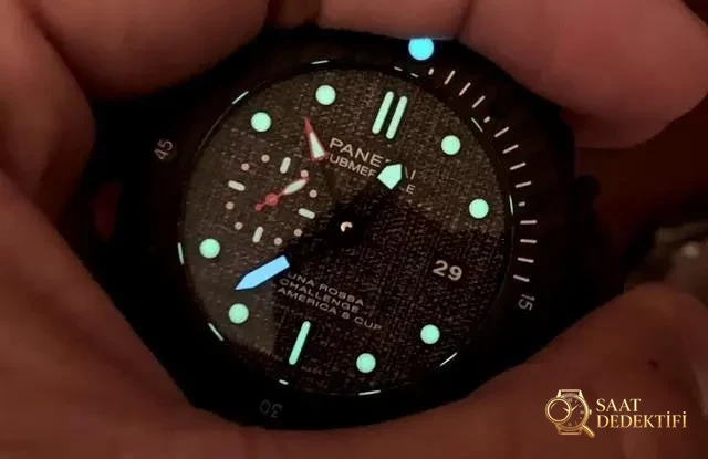 VS Factory Panerai Submersible serisi PAM1039 karbon fiber kol saati incelemesi - Arka Kapak ve Mekanizma Detayı