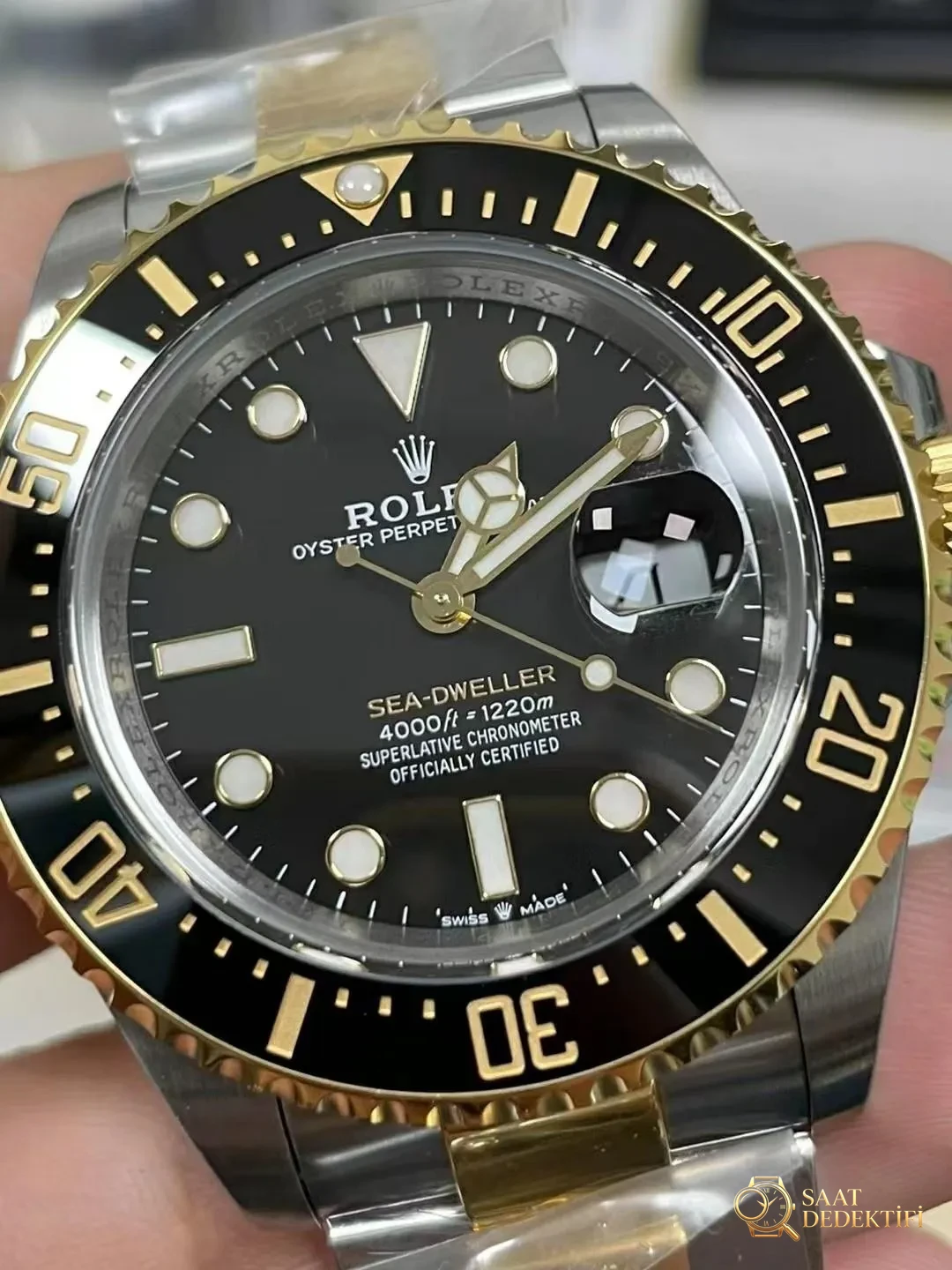 Replika Rolex Sea-Dweller İki Renk 126603