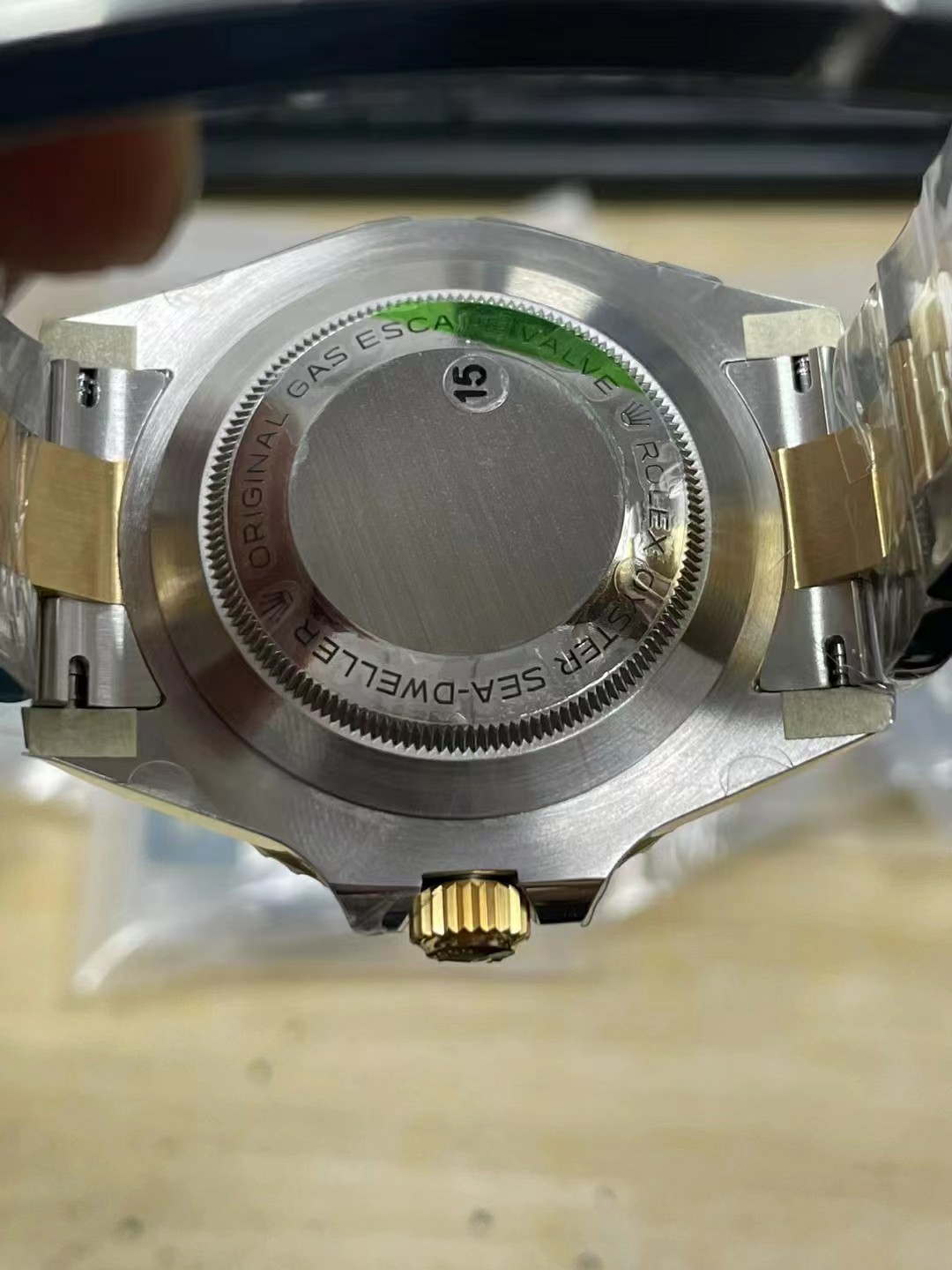 Rolex Sea-Dweller İki Renk Kasa Arkası