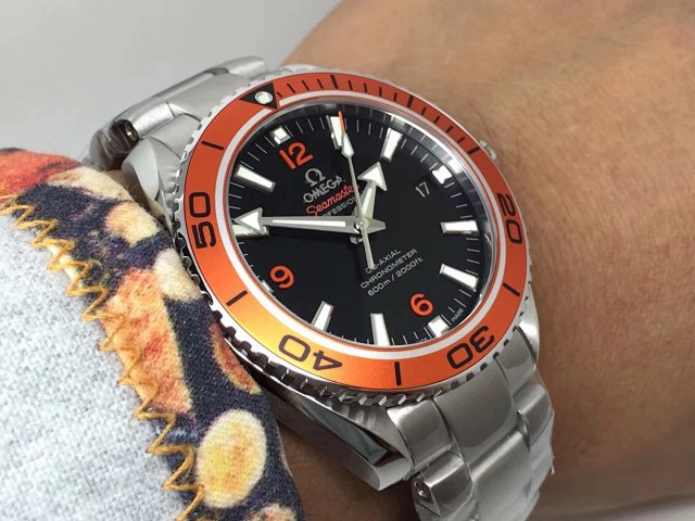 VS Factory Replika Omega Planet Ocean 600m Turuncu, Super Clone 8500 Mekanizmalı, Ücretsiz Turuncu Kauçuk Kayış Hediyeli — 20. fotoğraf