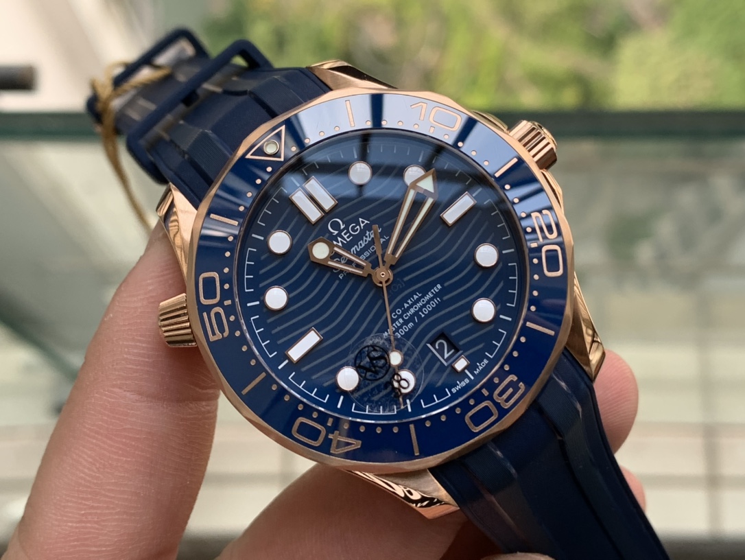 Replika Omega Seamaster Diver 300m Roze Altın Saat