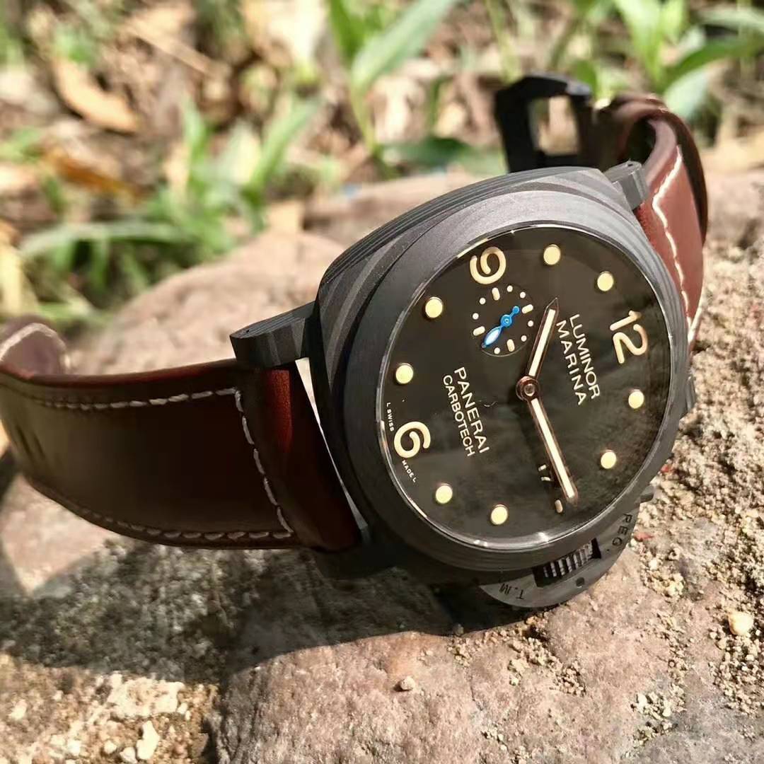 VS Factory Replika Panerai PAM 661 Luminor Carbotech Super Clone P.9010 Mekanizmalı Saat — 2. fotoğraf
