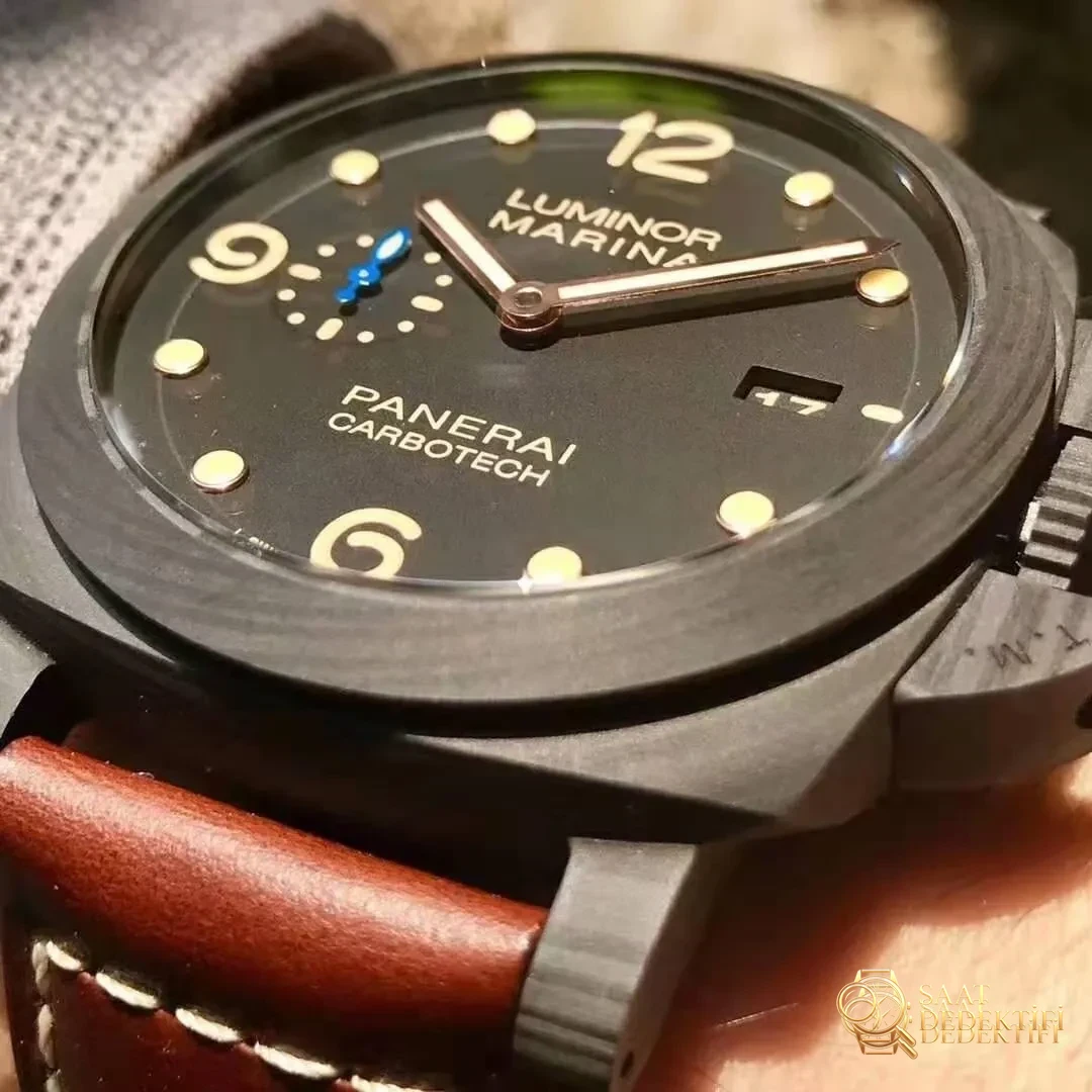 VS Factory Replika Panerai PAM 661 Luminor Carbotech Super Clone P.9010 Mekanizmalı Saat - Klips Kilidi ve Lazer Damgalar