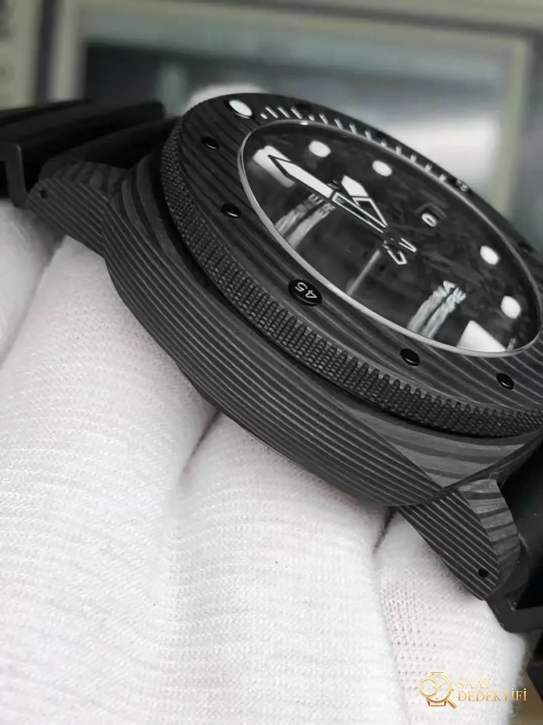 Panerai PAM 979 CarboTech Kasa