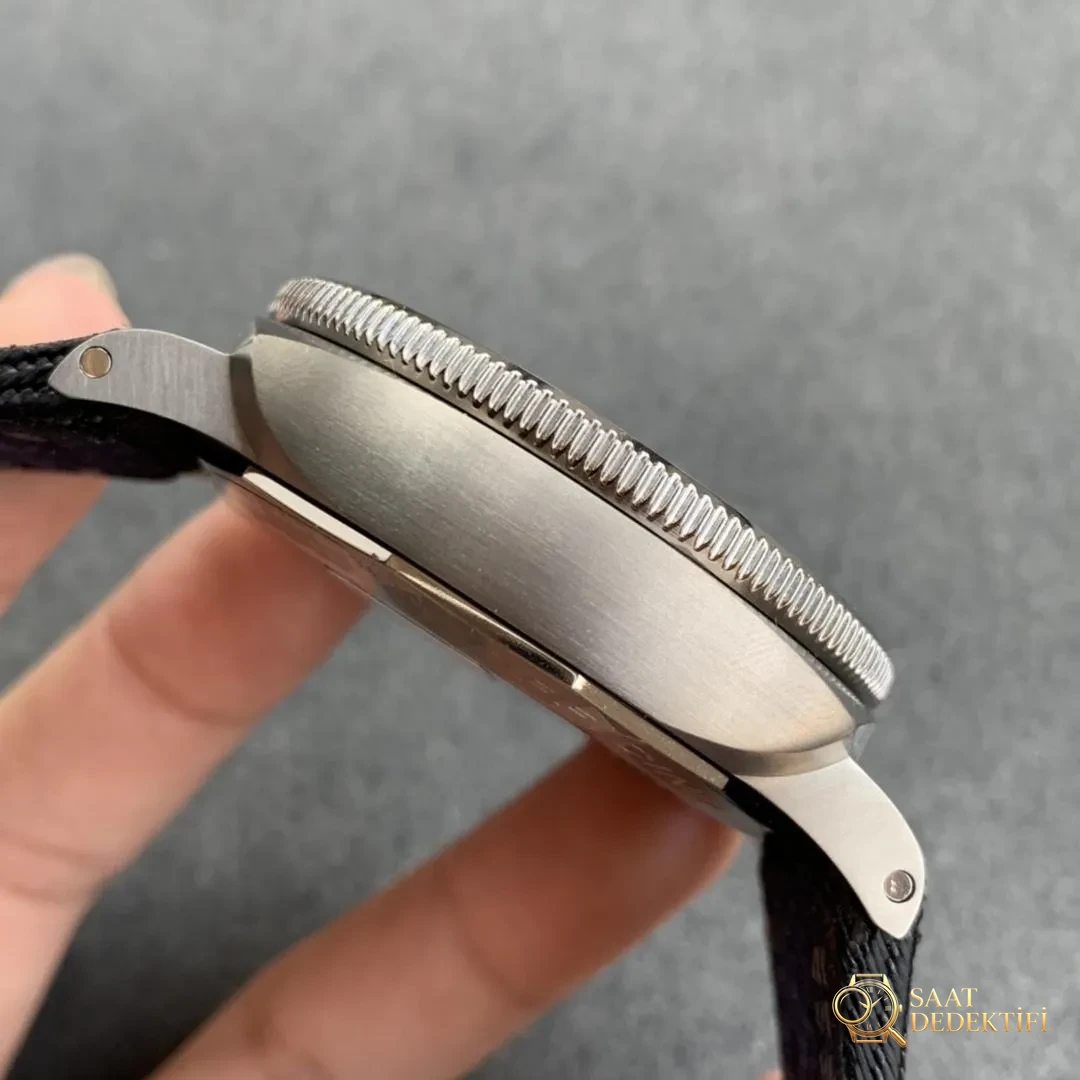 PAM 984 Titanyum Kasa