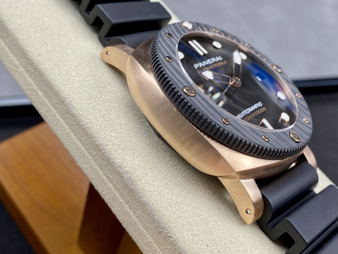 PAM 1070 Roze Altın Kasa