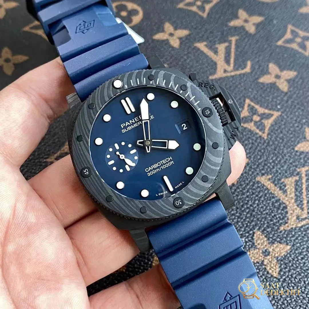 Panerai Submersible PAM 1232 Replika