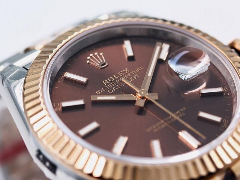 VS Factory Rolex 41 Datejust İki Renk Altın Şarap Kırmızısı Kadran Replika Saat - VS Saat — 4. fotoğraf