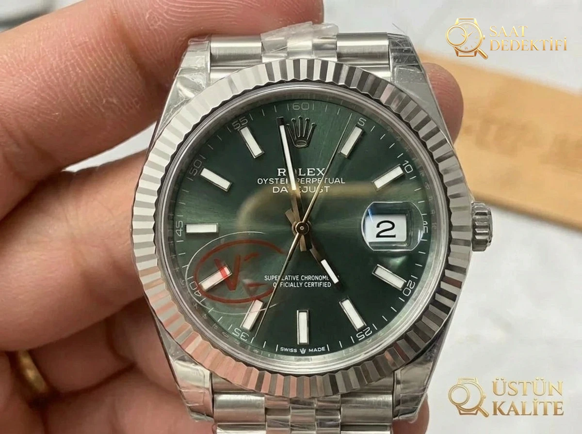 VS Factory Rolex 41 Datejust V2 nane yeşili renk, Dandong 3235 mekanizması — almaya değer mi? - Fosfor ve Super-LumiNova Gece Görünümü