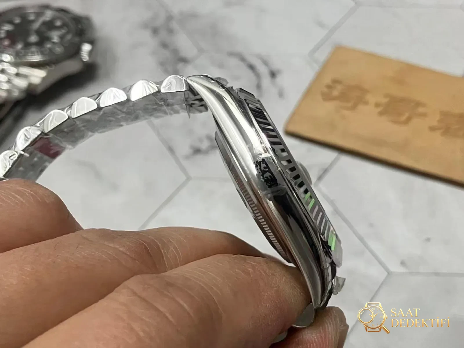VS Factory Rolex 41 Datejust V2 nane yeşili renk, Dandong 3235 mekanizması — almaya değer mi? - Genel Açı ve Estetik Duruş