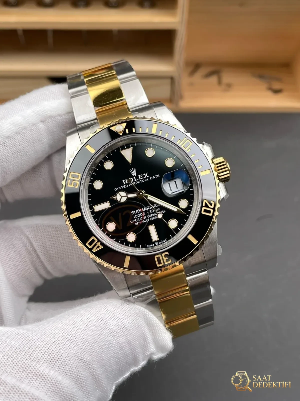 VS Factory Rolex 41 iki renk altın-çelik siyah Submariner, Dandong 3235 mekanizma, 186 g ağırlıkla işçiliği nasıl? - Arka Kapak ve Mekanizma Detayı