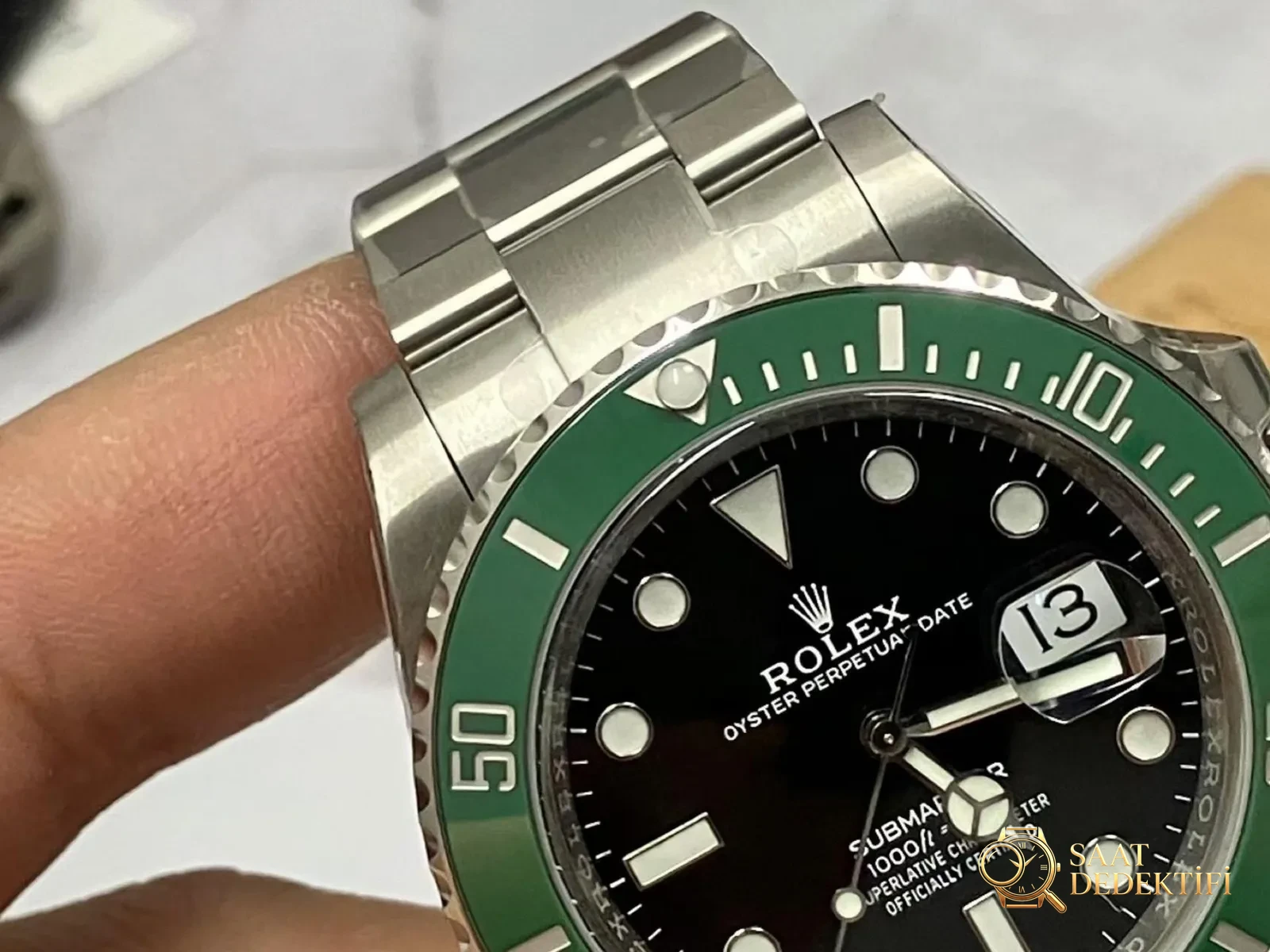VS Factory Rolex 41 yeşil su hayaleti, Dandong 3235 mekanizmasıyla en iyi versiyon mu? - Arka Kapak ve Mekanizma Detayı