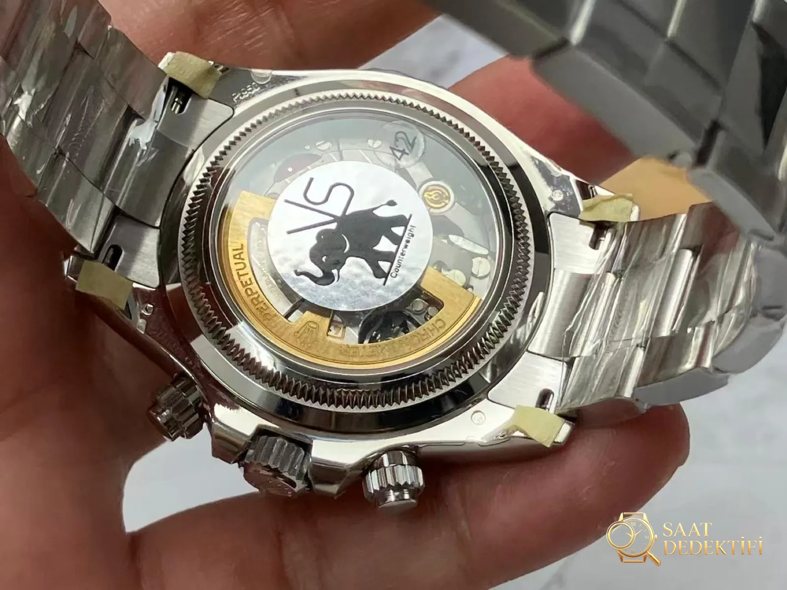 VS Factory Rolex ağırlık dengeli Buzul Mavisi Daytona: Dandong 4131 mekanizmasına yükseltildi, 177 grama çıktı, elde tam oturuyor, detaylar yerli yerinde - Bilezik Bakla Ayrımı ve Pim Yapısı
