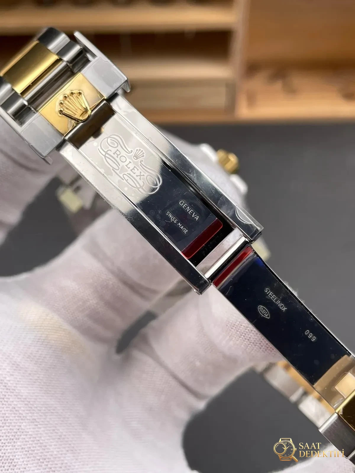 VS Factory Rolex balanslı ağırlıklı iki renkli altın mavi su hayaleti 41 mm, 186G ağırlığında; detay işçiliği nasıl? - Safir Kristal Cam Eğimi ve Yansıması
