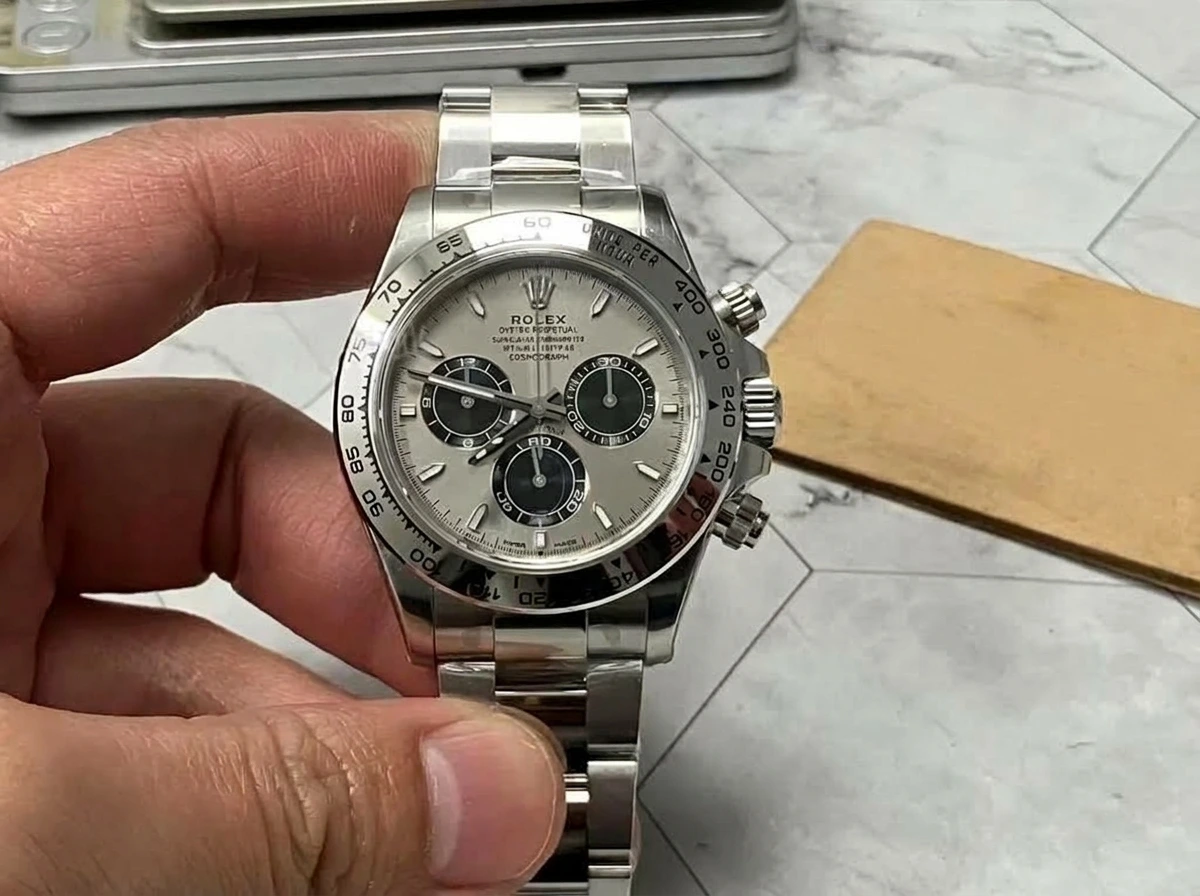 Rolex Daytona 4131 Clean Factory İncelemesi - Ön Görünüm ve Kasa Tasarımı